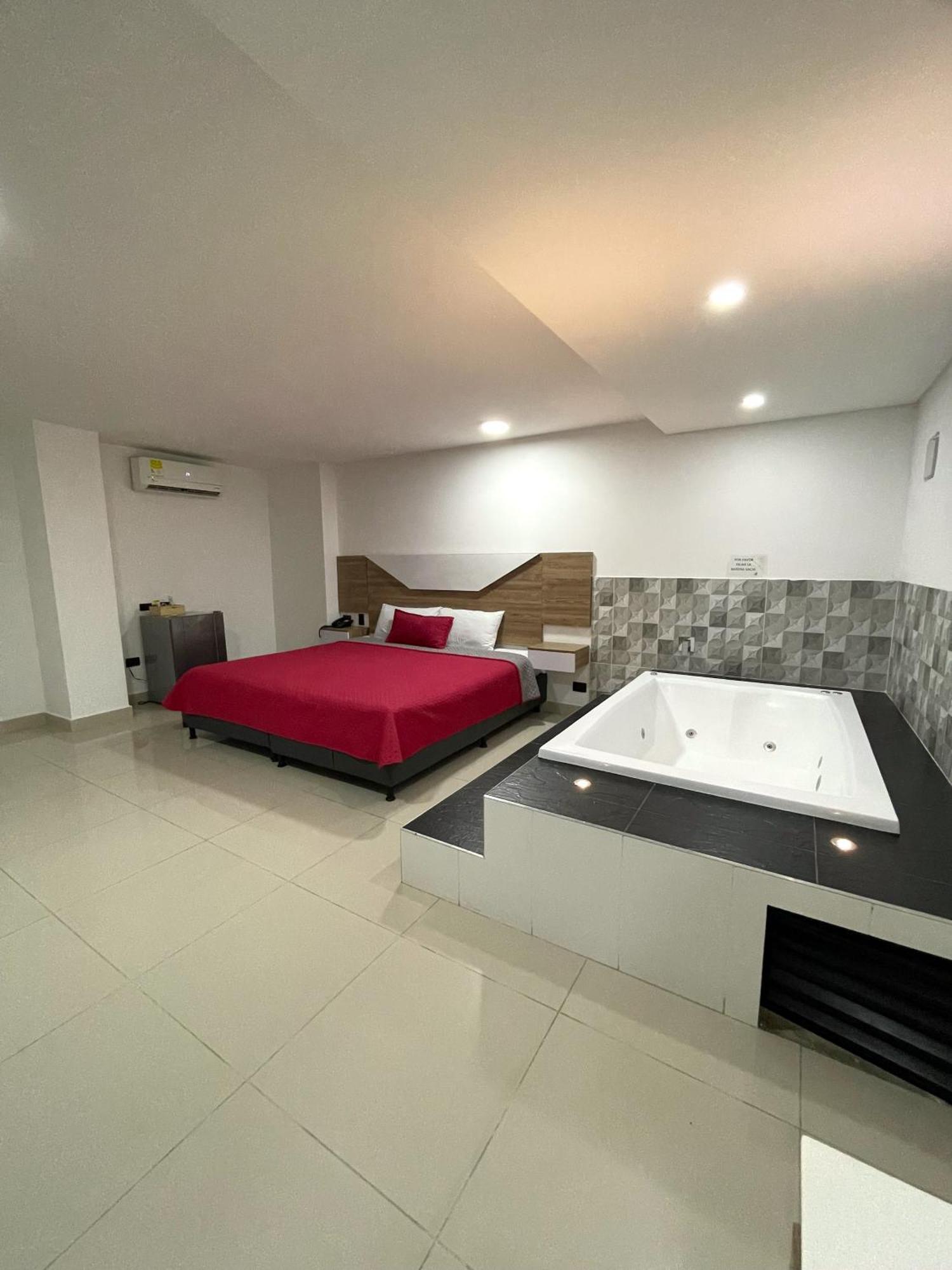Hotel Ofix Medellín Exteriér fotografie